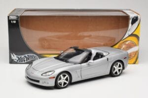 Chevrolet Corvette C6 Avoauto Hopea Hot Wheels 1:18 B6052 Metalli — kuva 8 / 8