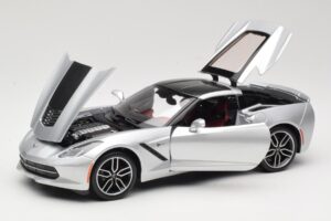 Chevrolet Corvette C7 Hopea Maisto 1:18 38132 Metalli — kuva 2 / 8