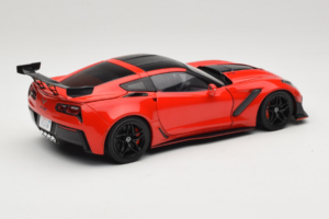 Chevrolet Corvette C7 ZR1 Torch Red IXO 1:18 18RDC243-FO Metalli — kuva 3 / 8