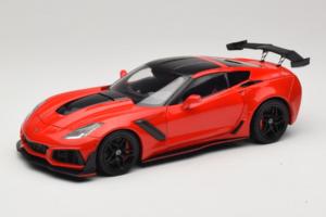 Chevrolet Corvette C7 ZR1 Torch Red IXO 1:18 18RDC243-FO Metalli