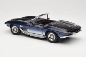 Chevrolet Corvette Mako Shark Tummansininen UT Models 1:18 21061 Metalli — kuva 7 / 8