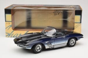 Chevrolet Corvette Mako Shark Tummansininen UT Models 1:18 21061 Metalli — kuva 8 / 8