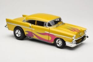 Chevrolet Custom Keltainen Liekillä Hot Wheels 1:18 21356 Metalli — kuva 6 / 8