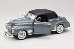 Chevrolet Deluxe Avoauto Pehmeällä Katolla Harmaa Eagles Race 1:18 7497276 Metalli — kuva 2 / 8