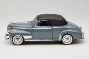 Chevrolet Deluxe Avoauto Pehmeällä Katolla Harmaa Eagles Race 1:18 7497276 Metalli — kuva 4 / 8