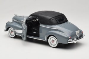 Chevrolet Deluxe Avoauto Pehmeällä Katolla Harmaa Eagles Race 1:18 7497276 Metalli — kuva 5 / 8