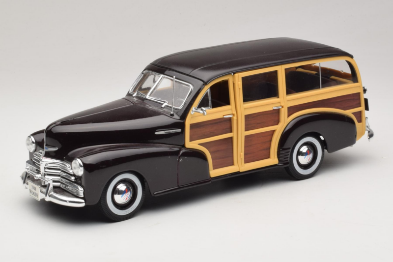 Chevrolet Fleetmaster Woody Musta Maisto 1:18 56043 Metalli