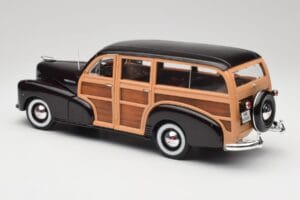 Chevrolet Fleetmaster Woody Musta & Wood Panels Maisto 1:18 43697545B Metalli — kuva 7 / 8