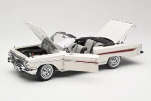 Chevrolet Impala Avoauto Valkoinen Sun Star 1:18 3405 Metalli — kuva 2 / 8