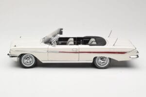 Chevrolet Impala Avoauto Valkoinen Sun Star 1:18 3405 Metalli — kuva 4 / 8