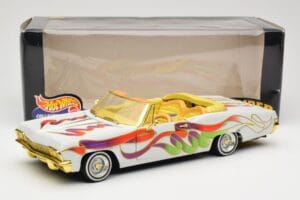 Chevrolet Impala Lowrider White Metallic Hot Wheels 1:18 27635 Metalli — kuva 8 / 8