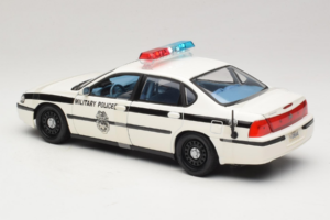 Chevrolet Impala Military Police Maisto 1:18 36611 Metalli — kuva 5 / 6