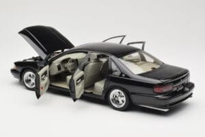 Chevrolet Impala SS Musta AUTOart 1:18 71091 Metalli — kuva 5 / 8