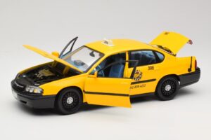 Chevrolet Impala Taxi Maisto 1:18 36617 Metalli — kuva 2 / 8