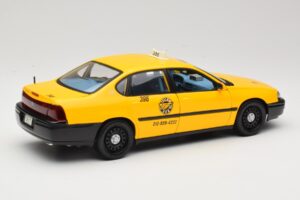 Chevrolet Impala Taxi Maisto 1:18 36617 Metalli — kuva 3 / 8