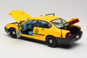 Chevrolet Impala Taxi Maisto 1:18 36617 Metalli — kuva 5 / 8
