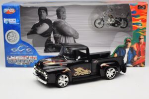 Chevrolet Old School Cody Project Truck & Chopper Set Joyride 1:18 33911 Metalli — kuva 8 / 8