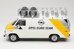 Opel Manta 400 Group B Rally Tour de Corse 1984 Chevrolet G30 Huoltoautolla Otto 1:18 OT491 Hartsi — kuva 6 / 13