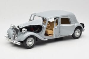 Citroen 15CV 6 Cyl Harmaa Maisto 1:18 50313 Metalli — kuva 2 / 8
