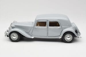 Citroen 15CV 6 Cyl Harmaa Maisto 1:18 50313 Metalli — kuva 4 / 8