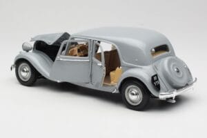 Citroen 15CV 6 Cyl Harmaa Maisto 1:18 50313 Metalli — kuva 5 / 8
