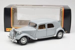 Citroen 15CV 6 Cyl Harmaa Maisto 1:18 50313 Metalli — kuva 8 / 8