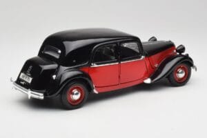 Citroen 15CV 6 Cyl Musta & Punainen Valmy Maisto 1:18 56009 Metalli — kuva 3 / 8