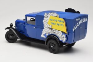 Citroen C4 F Pas de Pneus Trop Petit Sininen Solido 1:18 151235-00 Metalli — kuva 7 / 8