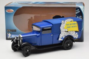 Citroen C4 F Pas de Pneus Trop Petit Sininen Solido 1:18 151235-00 Metalli — kuva 8 / 8