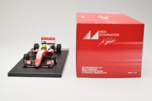 Dallara Mercedes F317 #4 M. Schumacher Prema Theodore Racing European F3 Champion 2018 Minichamps 1:18 517181804 Metalli — kuva 6 / 6