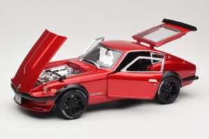 Datsun 240Z S30 Punainen Maisto 1:18 32611 Metalli — kuva 2 / 8
