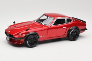 Datsun 240Z S30 Punainen Maisto 1:18 32611 Metalli