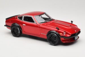 Datsun 240Z S30 Punainen Maisto 1:18 32611 Metalli — kuva 6 / 8