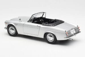 Datsun Fairlady 2000 SR311 Roadster Hopea AUTOart 1:18 77432 Metalli — kuva 7 / 8