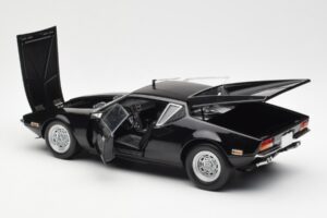 De Tomaso Pantera Musta Kyosho 1:18 08851BK Metalli — kuva 5 / 8