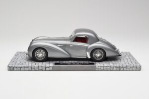 Delahaye Type 145 V12 Coupe Mullin Museum Minichamps 1:18 107116120 Metalli — kuva 3 / 6