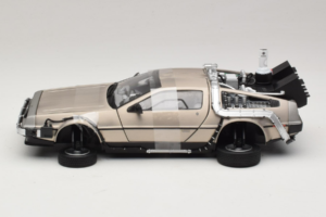DeLorean DMC-12 Back to the Future Time Machine Sun Star 1:18 2710 Metalli — kuva 3 / 6