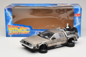 DeLorean DMC-12 Back to the Future Time Machine Sun Star 1:18 2710 Metalli — kuva 6 / 6