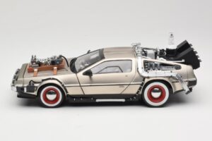 DeLorean DMC-12 Back to the Future Part III Sun Star 1:18 2712 Metalli — kuva 4 / 8
