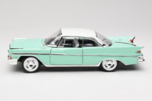 DeSoto Adventurer Vihreä Road Signature 1:18 92738-R1 Metalli — kuva 4 / 8