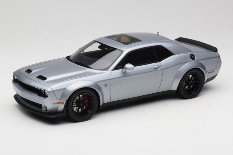 Dodge Challenger SRT Hellcat Redeye Hopea GT Spirit 1:18 GT226 Hartsi