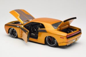 Dodge Challenger Concept Kulta Maisto 1:18 31320 Metalli — kuva 5 / 8