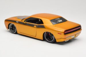 Dodge Challenger Concept Kulta Maisto 1:18 31320 Metalli — kuva 7 / 8