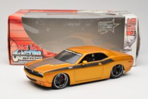 Dodge Challenger Concept Kulta Maisto 1:18 31320 Metalli — kuva 8 / 8
