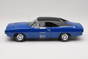 Dodge Charger Christine Elokuva-Auto Auto World 1:18 AWSS111/06 Metalli — kuva 4 / 8
