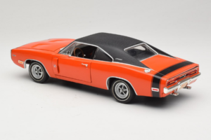 Dodge Charger R/T Oranssi & Musta American Muscle 1:18 39314 Metalli — kuva 7 / 8