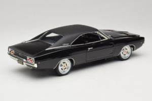 Dodge Charger R/T Steve McQueen Bullitt Movie Greenlight 1:18 12839 Metalli — kuva 3 / 8