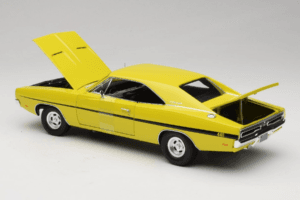 Dodge Charger R/T Keltainen Dirty Mary Crazy Larry Auto World 1:18 AWSS101/06 Metalli — kuva 5 / 8