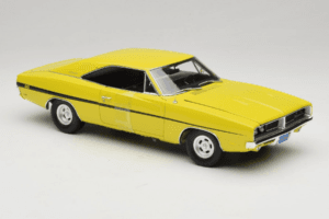 Dodge Charger R/T Keltainen Dirty Mary Crazy Larry Auto World 1:18 AWSS101/06 Metalli — kuva 6 / 8