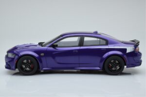 Dodge Charger Super Bee Violetti GT Spirit 1:18 GT895 Hartsi — kuva 3 / 6